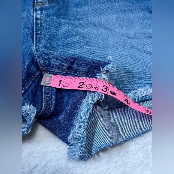 LOFT High Waisted Mom Jean Denim Shorts - 2/26 (measures 29") - Picture 4 of 11